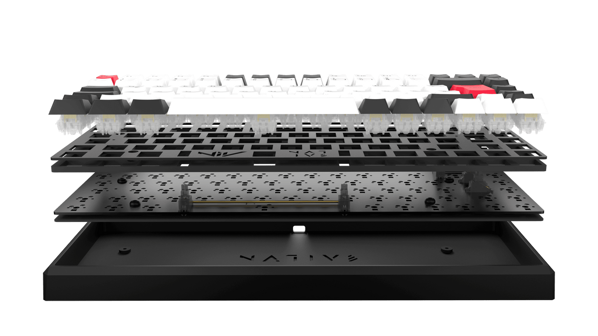 Explosionsansicht der NATIVE 75: Keycaps, Switches, Plate, Platine und Aluminiumgehäuse übereinander